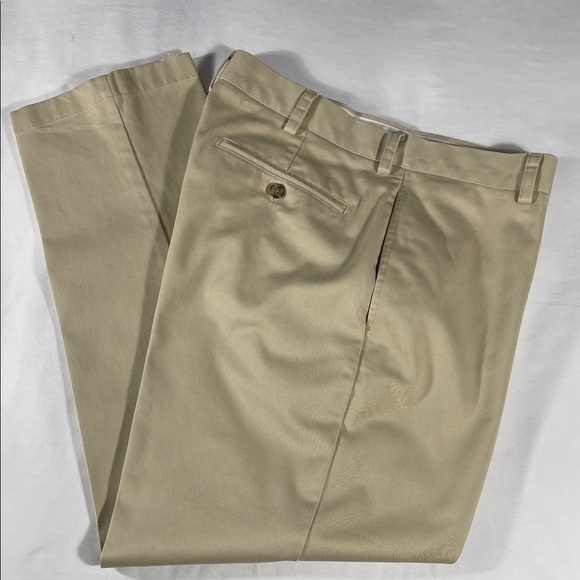 L. L. Bean mens khaki rugged Classic Fit flat front chino pants - size 34x29 - Picture 1 of 11